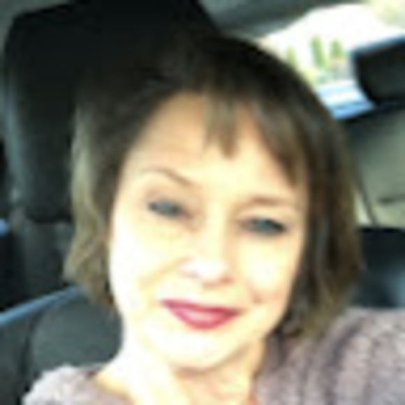 Meet your Posher, Dianne - Picture 1 of 1